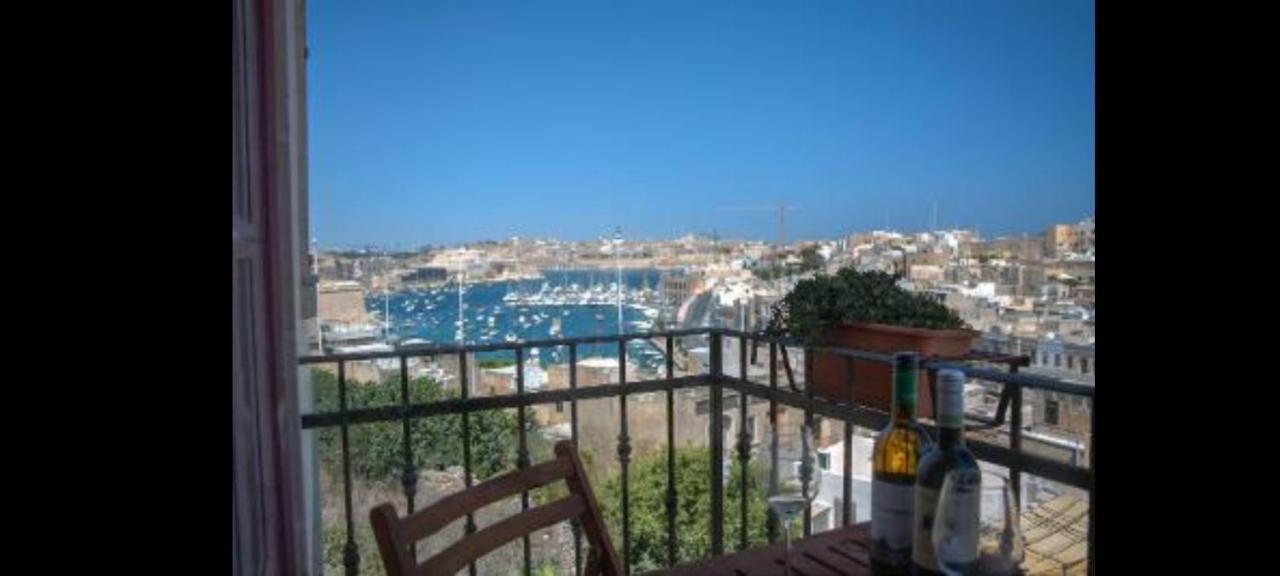 Upper Valley Sea View Kalkara Esterno foto